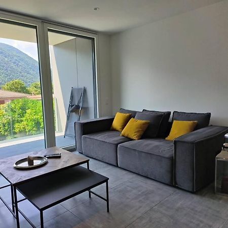 Design Apartment Melano Lake Luaran gambar